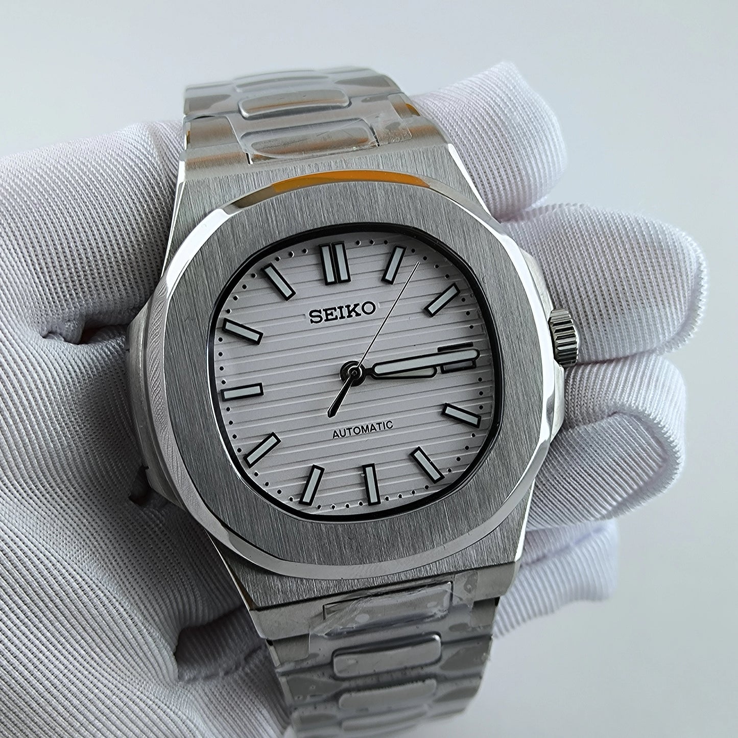 Seikonaut White Dial